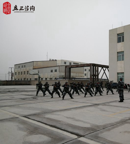 培訓快訊培訓時間：5月31－6月14日培訓地點：格爾木培訓單位：鹽湖集團培訓課程：軍事化拓展培訓人數：80人*2批