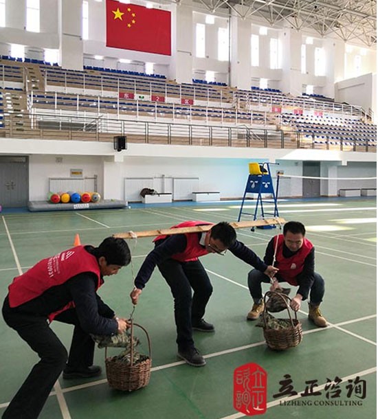 培訓快訊培訓時間：11月27日培訓地點:和平校區培訓單位:甘肅某某大學第一黨支部培訓課程:黨建活動