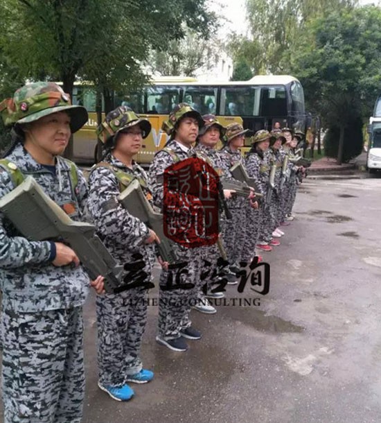 培訓快訊培訓時間：10月22日培訓單位：甘肅建科培訓課程：CS真人對抗賽培訓人數：21人培訓老師：天狼